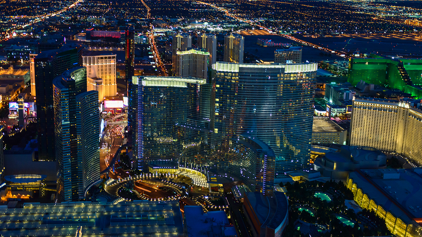 Fremont Street Las Vegas! Up to 8 Hour Aventon Electric Bike Rental